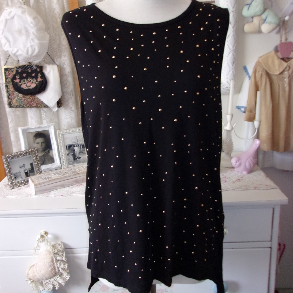 CLEARANCE PRICE  Forever 21 Sleeveless Top